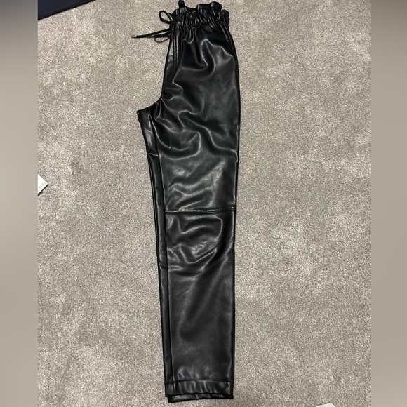 Abercrombie & Fitch Faux Leather Joggers Size XS - Picture 8 of 10